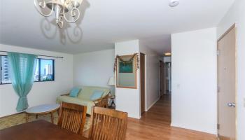 Carlton Place 1 condo # C/3, Honolulu, Hawaii - photo 6 of 25