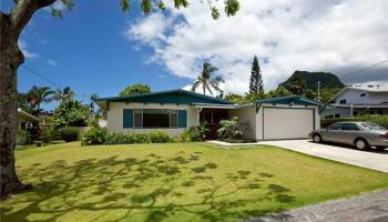 1541 Ulueo St Olomana, Kailua home - photo 1 of 10 1541 Ulueo St Olomana, Kailua home - photo 1 of 10