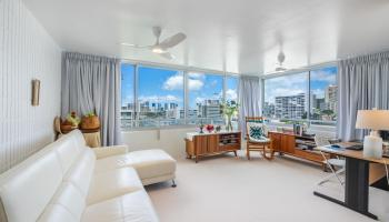 Anga-Roa condo # 402, Honolulu, Hawaii - photo 1 of 17