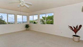1548 Laumaile St Kalihi-upper, Honolulu home - photo 5 of 8