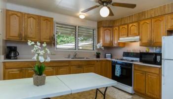 1548 Meyers St Kalihi-lower, Honolulu home - photo 3 of 15 1548 Meyers St Kalihi-lower, Honolulu home - photo 3 of 15