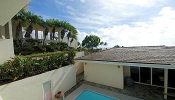 1550 Kamole St Waialae Iki, Diamond Head home - photo 4 of 18 1550 Kamole St Waialae Iki, Diamond Head home - photo 4 of 18