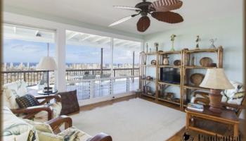 1550 Kanalui St St. Louis, Diamond Head home - photo 2 of 20 1550 Kanalui St St. Louis, Diamond Head home - photo 2 of 20