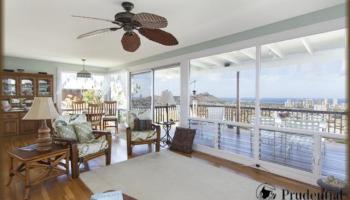 1550 Kanalui St St. Louis, Diamond Head home - photo 3 of 20 1550 Kanalui St St. Louis, Diamond Head home - photo 3 of 20