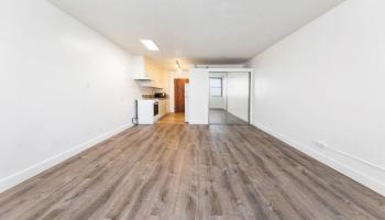 Rycroft Terrace condo # 212, Honolulu, Hawaii - photo 4 of 11