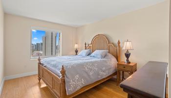 The Watermark condo # 2502, Honolulu, Hawaii - photo 4 of 18