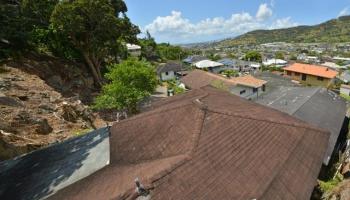 1552 Nobrega St Kalihi-upper, Honolulu home - photo 4 of 11 1552 Nobrega St Kalihi-upper, Honolulu home - photo 4 of 11