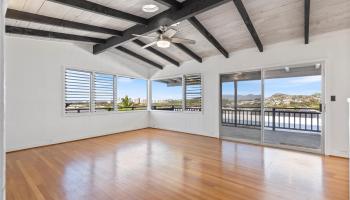 1554  Ala Amoamo Street Moanalua Gardens, Honolulu home - photo 2 of 19