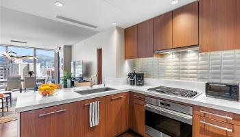 1555 Kapiolani Blvd Honolulu - Rental - photo 4 of 16