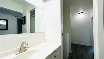 1555 Pohaku St Honolulu - Rental - photo 4 of 6