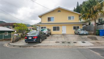 1556 Laumaile Street Kalihi-upper, Honolulu home - photo 1 of 22 1556 Laumaile Street Kalihi-upper, Honolulu home - photo 1 of 22