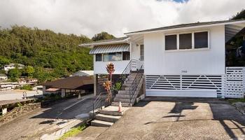 1566 Moani St Kalihi Uka, Honolulu home - photo 1 of 11 1566 Moani St Kalihi Uka, Honolulu home - photo 1 of 11