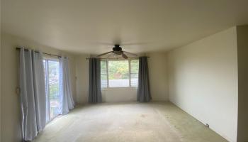 1577 Pahulu Street Kalihi Uka, Honolulu home - photo 5 of 24