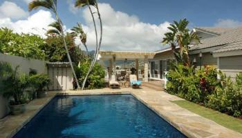 158 Nawiliwili St Triangle, Hawaii Kai home - photo 2 of 10 158 Nawiliwili St Triangle, Hawaii Kai home - photo 2 of 10