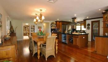 158 Nawiliwili St Triangle, Hawaii Kai home - photo 5 of 10