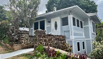 1581 Miller Street Honolulu - Rental - photo 1 of 10 1581 Miller Street Honolulu - Rental - photo 1 of 10