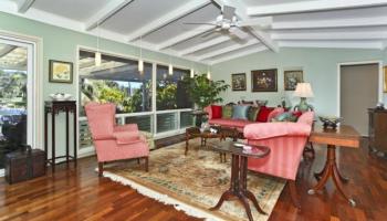 159 Kakahiaka St Kailua Estates, Kailua home - photo 5 of 25