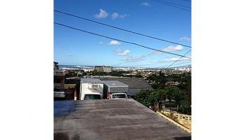 1590  Elua St Kalihi-upper, Honolulu home - photo 2 of 6