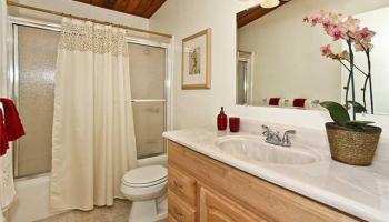 1591 Lehia St Foster Village, Honolulu home - photo 5 of 10