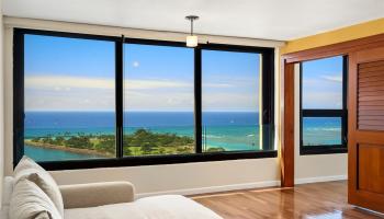 Yacht Harbor Towers condo # 2806, Honolulu, Hawaii - photo 1 of 11