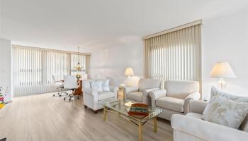 Yacht Harbor Towers condo # 500, Honolulu, Hawaii - photo 4 of 23