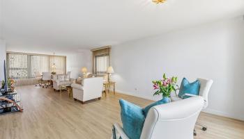 Yacht Harbor Towers condo # 500, Honolulu, Hawaii - photo 5 of 23