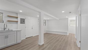 1605  Merkle Street Kalihi Uka, Honolulu home - photo 4 of 25