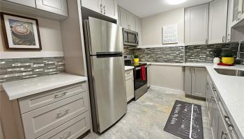 Kapiolani Towers condo # 16B, Honolulu, Hawaii - photo 4 of 25