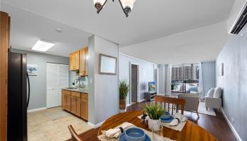 Kapiolani Towers condo # 503, Honolulu, Hawaii - photo 1 of 17