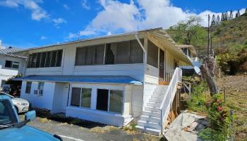 1615  Emerson St Punchbowl Area, Honolulu home - photo 6 of 8