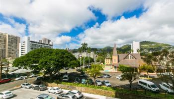 Makiki Towers condo # 403, Honolulu, Hawaii - photo 2 of 25