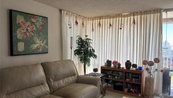 Makiki Towers condo # 808, Honolulu, Hawaii - photo 1 of 7