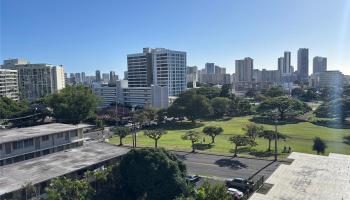 Makiki Towers condo # 808, Honolulu, Hawaii - photo 2 of 7