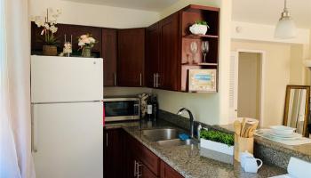 Marina Gardens condo # 201, Honolulu, Hawaii - photo 3 of 12 Marina Gardens condo # 201, Honolulu, Hawaii - photo 3 of 12