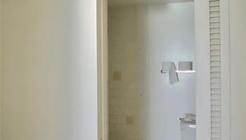 Kapiolani Townhouse condo # 507, Honolulu, Hawaii - photo 5 of 20
