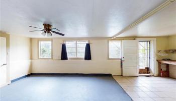 1625  Kalaepaa Drive Kalihi Valley,  home - photo 1 of 25