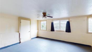 1625  Kalaepaa Drive Kalihi Valley, Honolulu home - photo 2 of 25