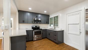 163 Makaweo Ave Wahiawa - Rental - photo 3 of 25