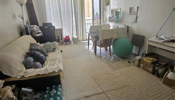 Camelot condo # 1701, Honolulu, Hawaii - photo 4 of 11