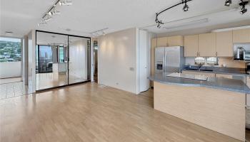 Camelot condo # 1810, Honolulu, Hawaii - photo 6 of 22