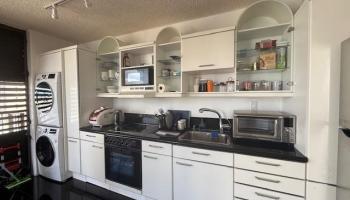 Camelot condo # 2001, Honolulu, Hawaii - photo 5 of 9