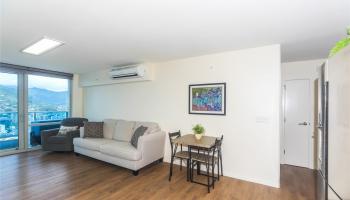 Kapiolani Residence condo # 4004, Honolulu, Hawaii - photo 4 of 25 Kapiolani Residence condo # 4004, Honolulu, Hawaii - photo 4 of 25