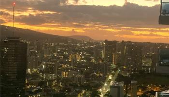 Kapiolani Residence condo # 4405, Honolulu, Hawaii - photo 6 of 21