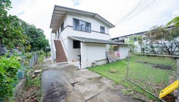 1638  Oo Ln Liliha, Honolulu home - photo 3 of 21