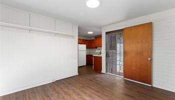 1639 Liholiho St Honolulu - Multi-family - photo 5 of 25