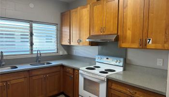 1639 Liliha Street Honolulu - Multi-family - photo 5 of 9