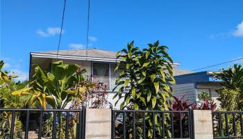 164  Makaweo Ave Wahiawa Area, Central home - photo 2 of 2