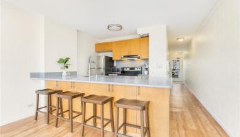 Makiki Winds Apts condo # 308, Honolulu, Hawaii - photo 3 of 16