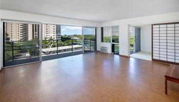 Marina Towers condo # 605, Honolulu, Hawaii - photo 1 of 24