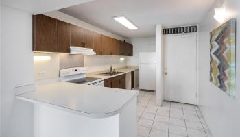 Marina Towers condo # 605, Honolulu, Hawaii - photo 5 of 24